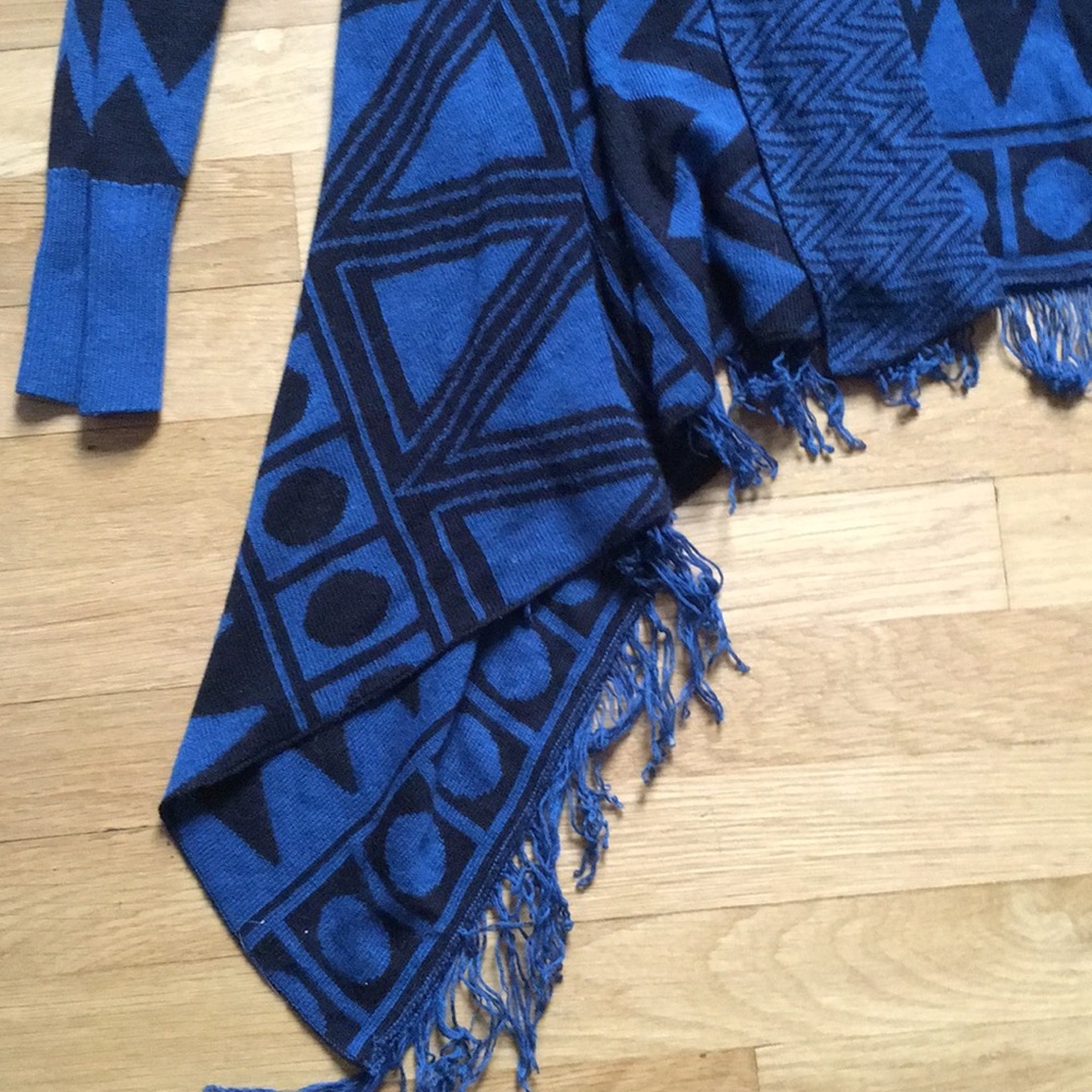 Aztec sweater - Picture 3 of 3